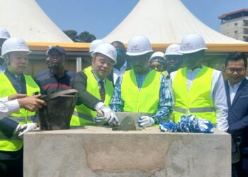 Plaza Platinium avance : pose de la première pierre des immeubles 8 et 9 à Kipé Centre Émetteur