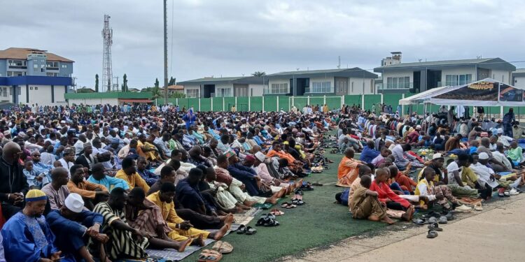 Tabaski au stade Petit Sory : paix, pardon et unité au cœur du sermon de l’imam