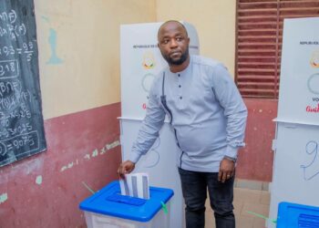 Double scrutin : « j’ai personnellement constaté le professionnalisme des assesseurs et des membres du bureau de vote..», (Ministre Faya François Bourouno)
