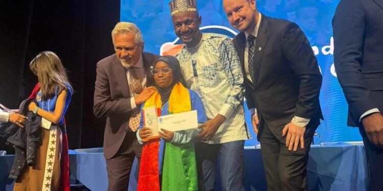 Concours international de Dictée PGL : Hadja Karimata Baldé, 11 ans, sacrée vice-championne du monde