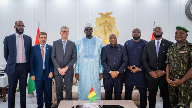 Diplomatie : le président Mamadi Doumbouya reçoit le secrétaire général adjoint des nations unies pour la paix internationale
