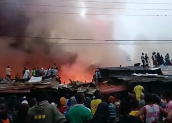 Incendie au grand marché de Nzérékoré : d’importants dégâts redoutés 