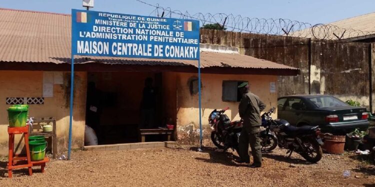 Justice : suite du décès d&rsquo;une garde pénitentiaire, toutes les audiences correctionnelles reportées dans les tribunaux de Conakry
