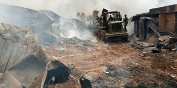 Incendie au grand marché de N’Zérékoré : le feu maîtrisé par la protection civile après des heures de lutte