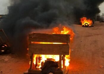 Double scrutin à Beyla : le domicile d&rsquo;un ancien maire incendié sur fond de contestation électorale