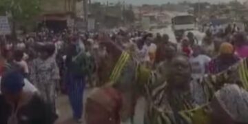 Sanoyah : la police disperse des femmes qui protestent contre le choix du maire
