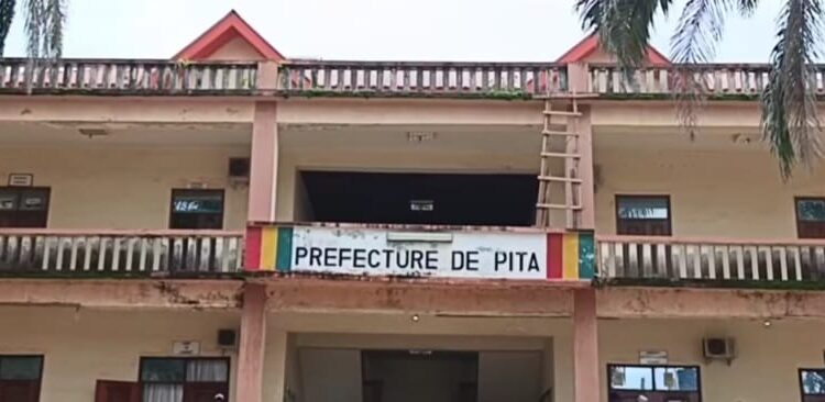 Cambriolage au bloc administratif de Pita : du matériel informatique et des fonds emportés