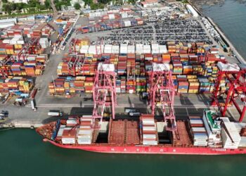 Décongestion du port de Conakry : le ministre des transports veut « développer les ports périphériques et d’exploiter les ports existants, à Moribaya et à Kamsar… »