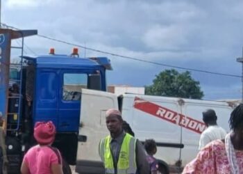 Tanènè : un camion-benne percute un véhicule, tue un adolescente et fait plusieurs blessés 