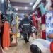 Vols aux méthodes bien rodées : au marché Madina, des femmes interpellées avec des amulettes.