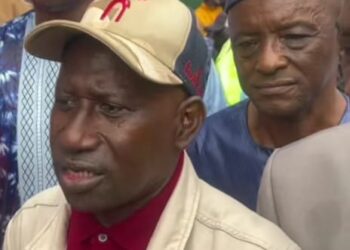 Éboulement à Dar-es-salam : « la population n’a pas voulu accepter la décision du gouvernement de déguerpir…» selon Hon. Makanera Kaké