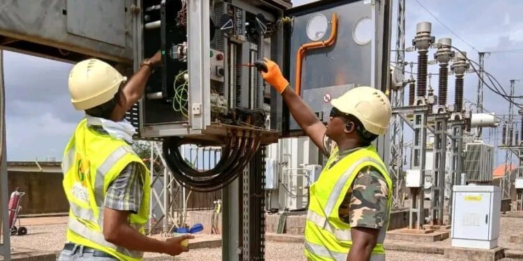 Coupures d’électricité dans plusieurs quartiers de Conakry : EDG évoque un incident technique au poste de Sanoyah