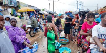 Marché de Matoto : le cri de cœur des commerçantes face au manque d’espaces appropriés