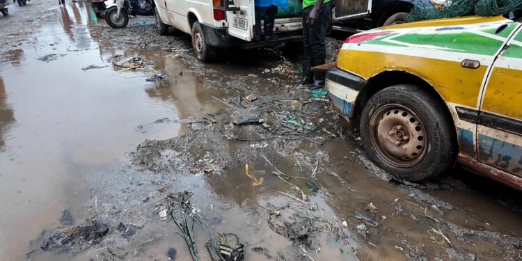 Carrefour Niger à Madina : usagers et syndicalistes dénoncent la dégradation de la chaussée