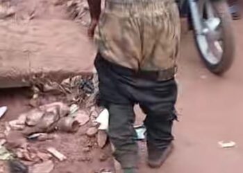 Labé : la police arrête un homme avec un sac contenant des objets étranges et 700 dollars