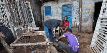 Coupures d’électricité : le calvaire des chaudronniers de Conakry