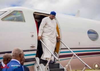 Guinée-Gambie : le président Adama Barrow reçu au palais M5