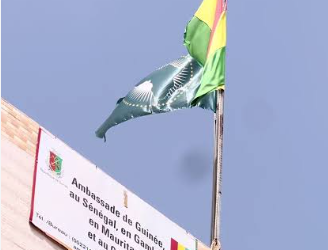 Extraits de naissance biométriques : l’Ambassade de Guinée au Sénégal suspend le service jusqu’à nouvel ordre