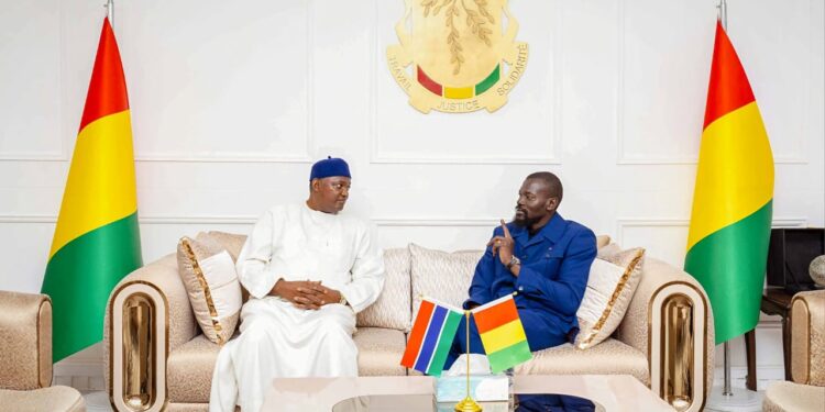 Le président Mamadi à son hôte Adama Barrow : « nous devons passer à une coopération plus concrète »