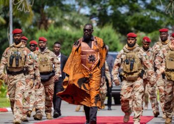 Coopération Guinée-Gambie : le président Mamadi Doumbouya veut une feuille de route chiffrée et datée sous 15 jours