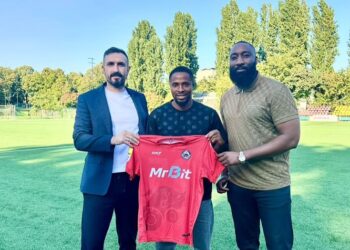 Football : François Kamano rebondit en Serbie