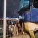 SIG Madina : un camion percute un arbre et endommage plusieurs véhicules