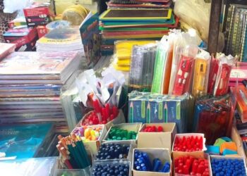 Coût des fournitures scolaires : à Conakry, la rentrée des classes met les familles à rude épreuve