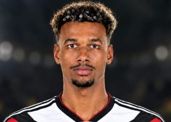 Football : la Guinée perd Bambasé Conté, appelé pour la première fois avec l’Allemagne