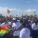 Drapeaux, musique et mobilisation : Conakry attend Mamadi Doumbouya