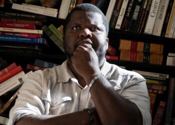 Accusations de plagiat et d’IA : le Goncourt retire l’écrivain canado-haïtien Thélyson Orélien