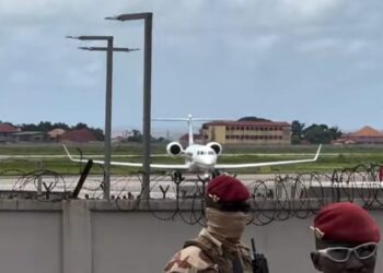 Retour de New York : le président Mamadi regagne Conakry