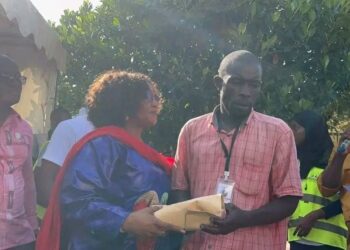 Les sinistrés de Dar-es-salam reçoivent 10 millions GNF, 11 autres millions attendus sous dix jours