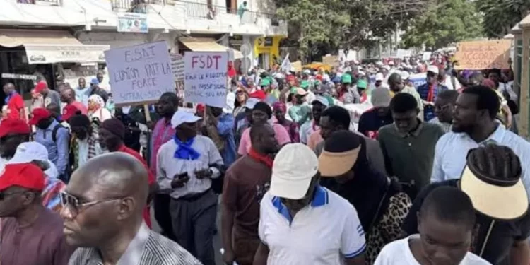 Sénégal : début d&rsquo;une grève générale de 72 heures à l&rsquo;appel du Front syndical pour la défense du travail