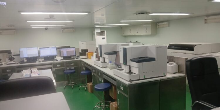 Médecine chinoise : l’« Auspicious Ark » ouvre ses portes aux patients à Conakry