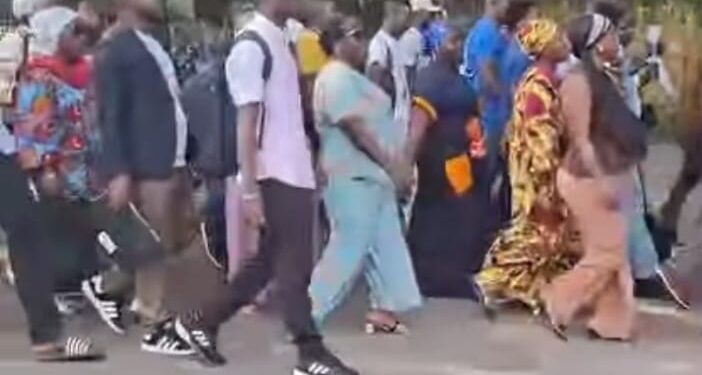 Éducation : les contractuels de Conakry menacent de boycotter les cours