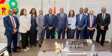 Coopération financière : le Premier ministre s&rsquo;entretient avec une mission de la Banque africaine de développement
