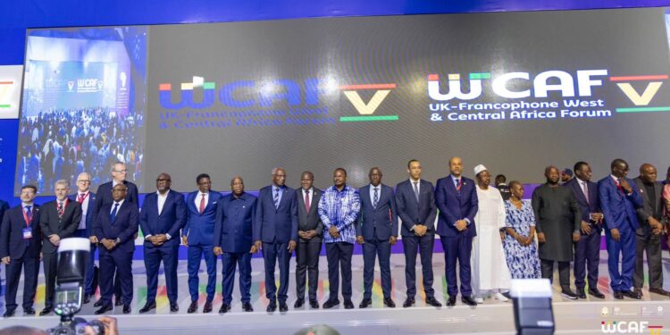 Clôture du forum WCAF V à Conakry : neuf accords stratégiques scellent le partenariat économique entre le Royaume-Uni et l&rsquo;Afrique francophone
