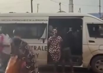Le brigadier Mamady Oulare suspendu pour le transport de passagers à bord d’un minibus pénitentiaire