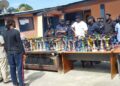 Lutte contre la chicha à Conakry : près de 1 300 cartons de charbon saisis, quatre personnes interpellées et présentées à l&rsquo;OCAD