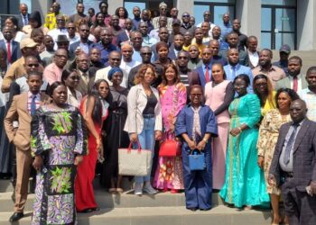 Les huissiers en colère après le maintien en détention de Sory Daouda Camara et Mandjou Sangaré, ils annoncent un débrayage