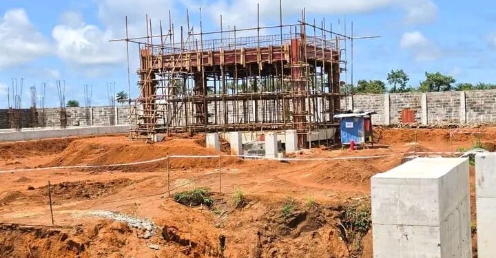 Électrification de Boffa : le chantier du poste électrique progresse à plus de 53 % (Laye Sékou Camara)