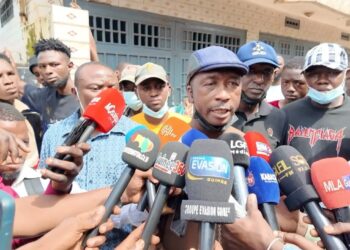 Petit Simbaya : l’identité des deux corps retrouvés dans une voiture, révélée par le chef de quartier