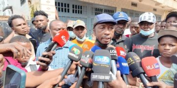 Petit Simbaya : l’identité des deux corps retrouvés dans une voiture, révélée par le chef de quartier