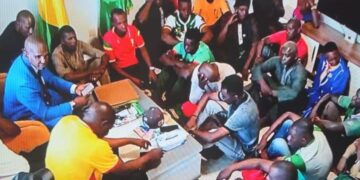 Propos controversés de l’imam Boubacar Diallo de la Mosquée Al Houda à Douala : des Guinéens interpellent les autorités consulaires et le ministère des affaires étrangères de la Guinée
